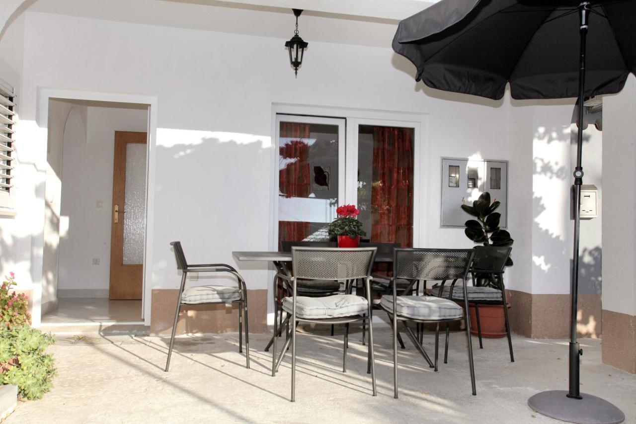 Apartments Vaska Trogir Exterior photo