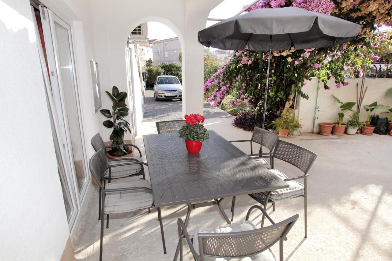 Apartments Vaska Trogir Exterior photo