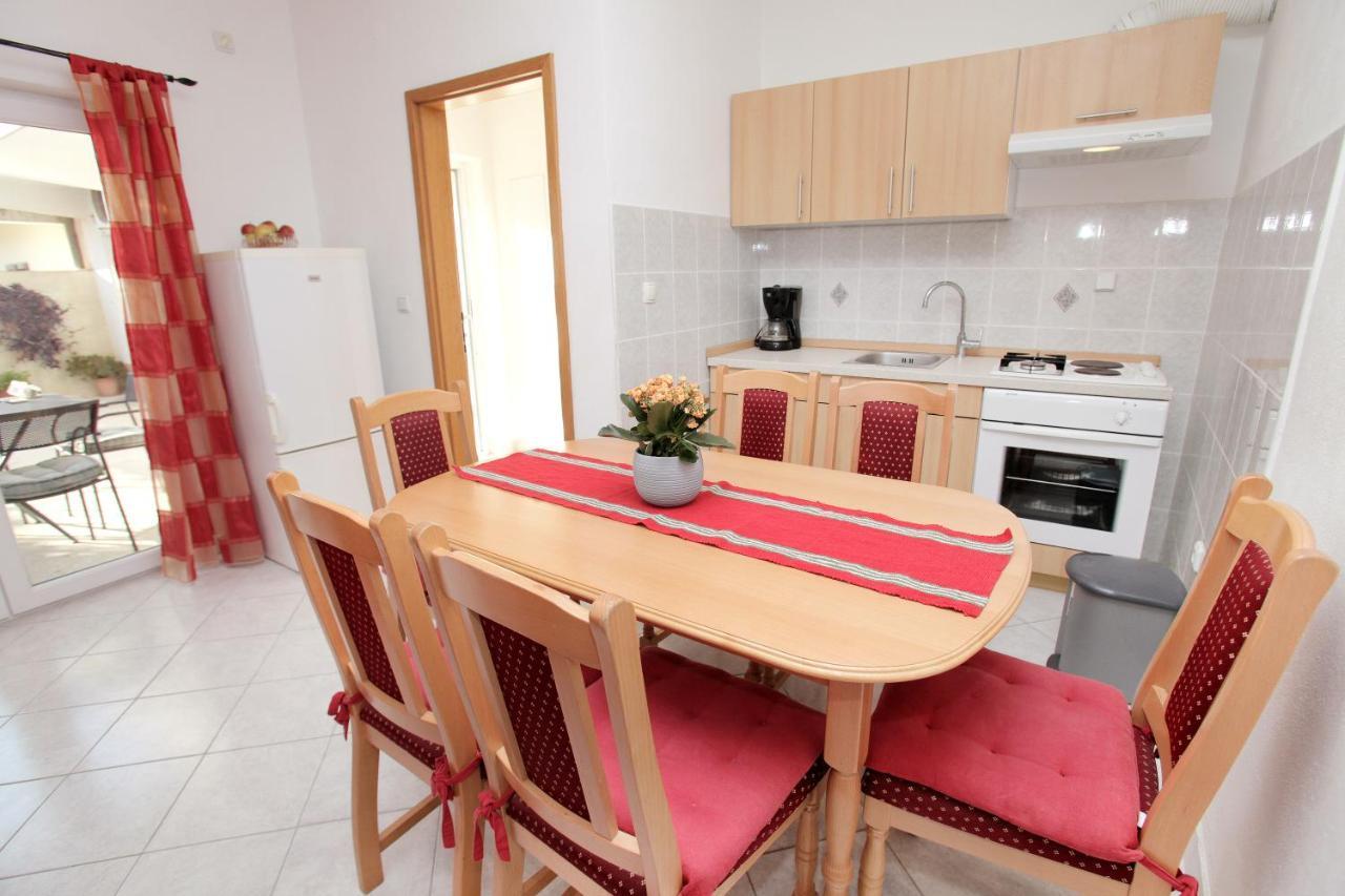 Apartments Vaska Trogir Exterior photo